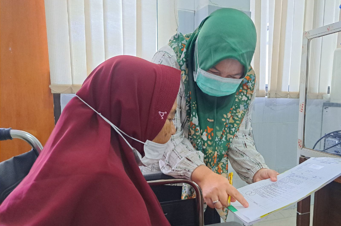 Lansia Rentan Demensia, RSUD Genteng Dorong Pola Hidup Sehat dan Pemeriksaan Dini