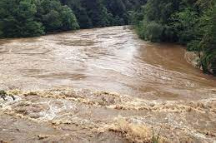 Debit Sungai Melonjak DPU Pengairan Perkuat Mitigasi Banjir Perkotaan