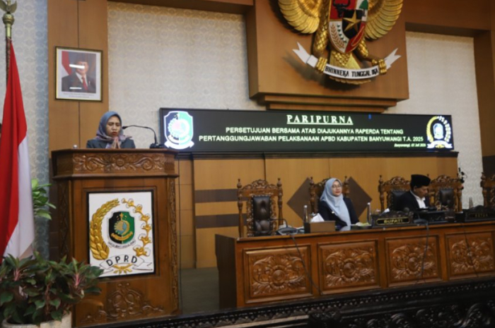 Rapat Paripurna DPRD Banyuwangi Sahkan LPJ APBD 2025, Pemkab Siap Tingkatkan Kualitas Pengelolaan An