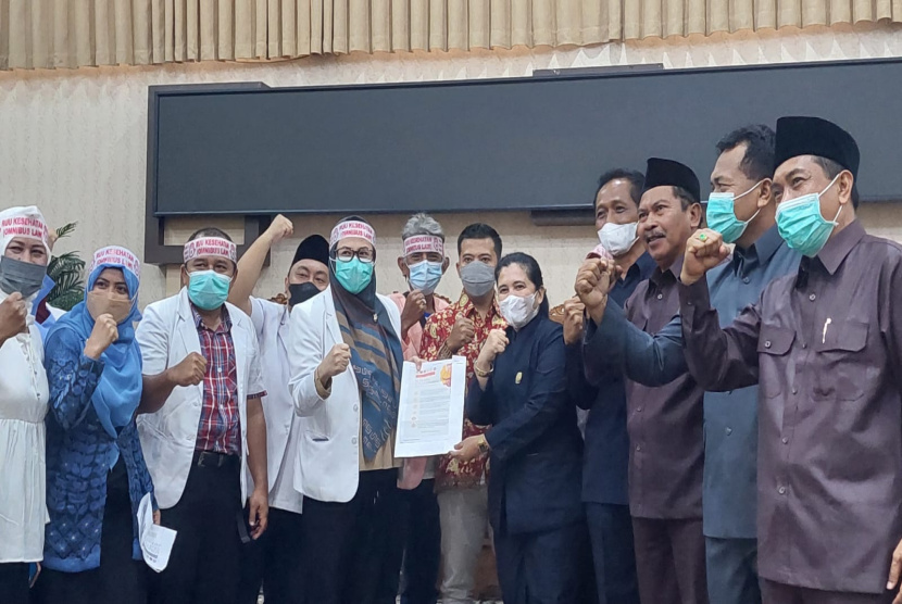 Organisasi Profesi Datangai DPRD Banyuwangi Tolak RUU Kesehatan Omnibus Law