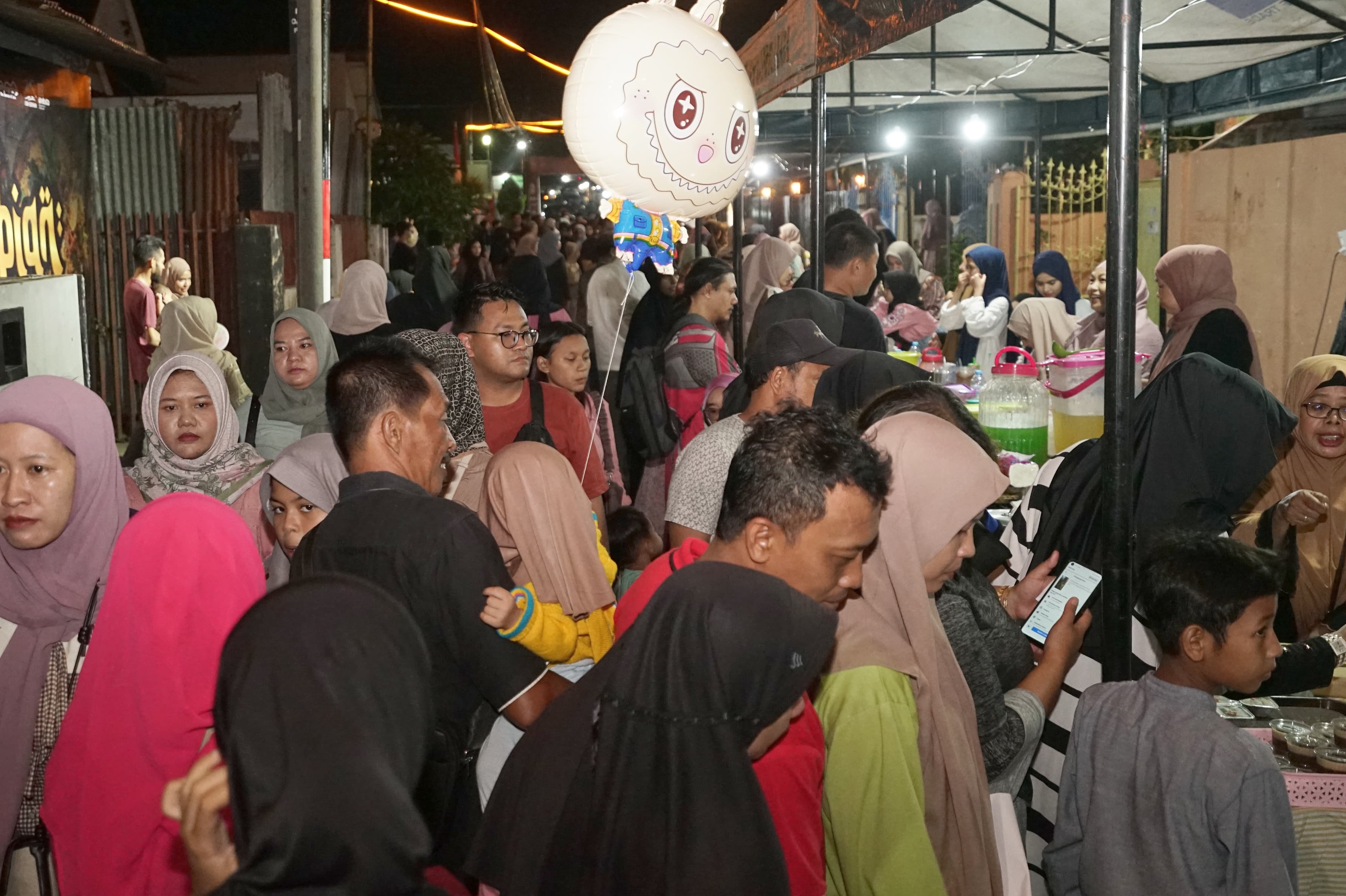 Meriahnya Arabian Streetfood di Kampung Arab Banyuwangi