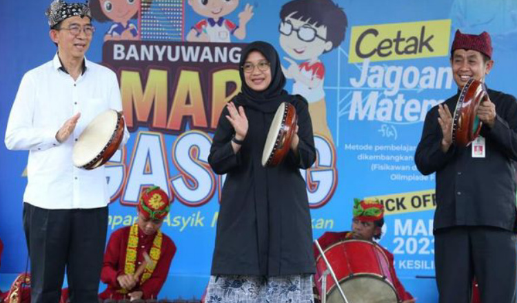 Smart Gasing, Cara Prof Yohanes Surya Ajari Pelajar Banyuwangi Jago Matematika