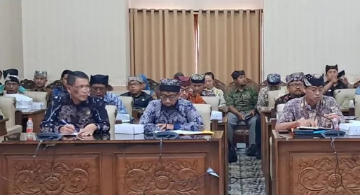DPRD Banyuwangi Bahas Raperda APBD 2026 dalam Rapat Kerja BANGGAR